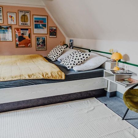 Sleepart Room For 3 Целе Екстериор снимка